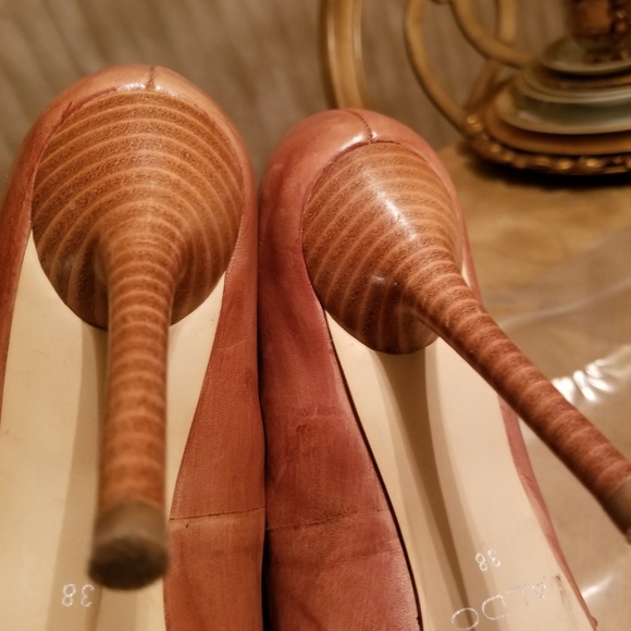 Used Aldo Shoes - Picture 6 of 8